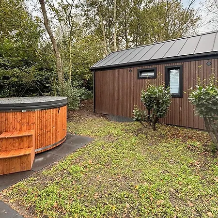 Holiday home Sernets Recreatie 112